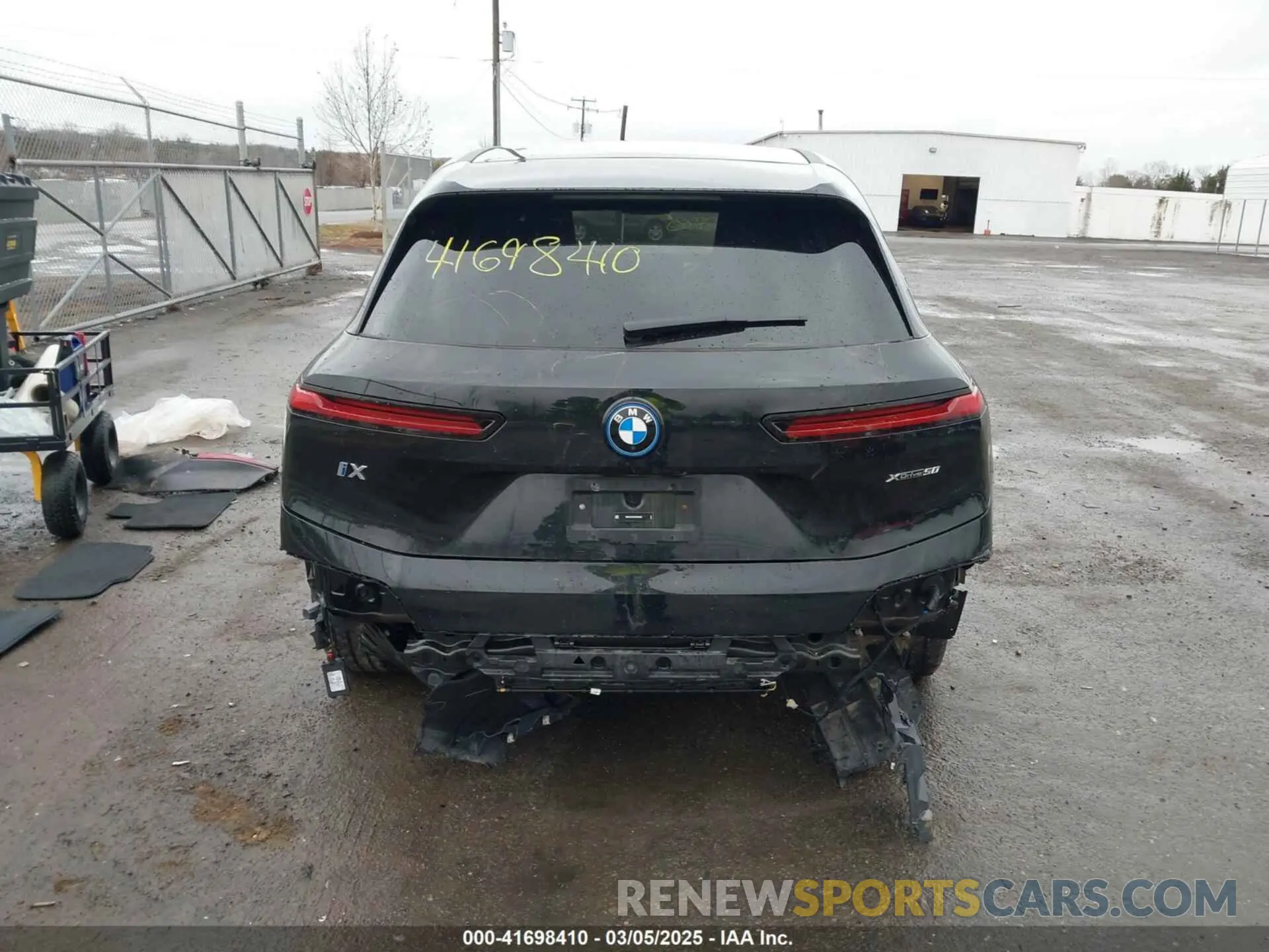 17 Фотография поврежденного автомобиля WB523CF03RCR09365 BMW IX 2024