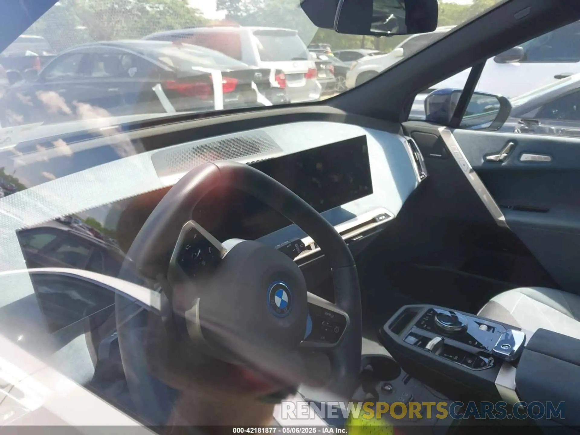 18 Фотография поврежденного автомобиля WB523CF0XRCP58542 BMW IX 2024