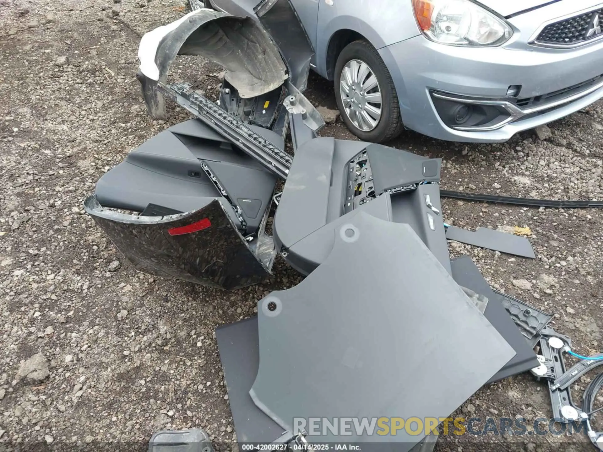 12 Фотография поврежденного автомобиля WB523CF00SCT84335 BMW IX 2025