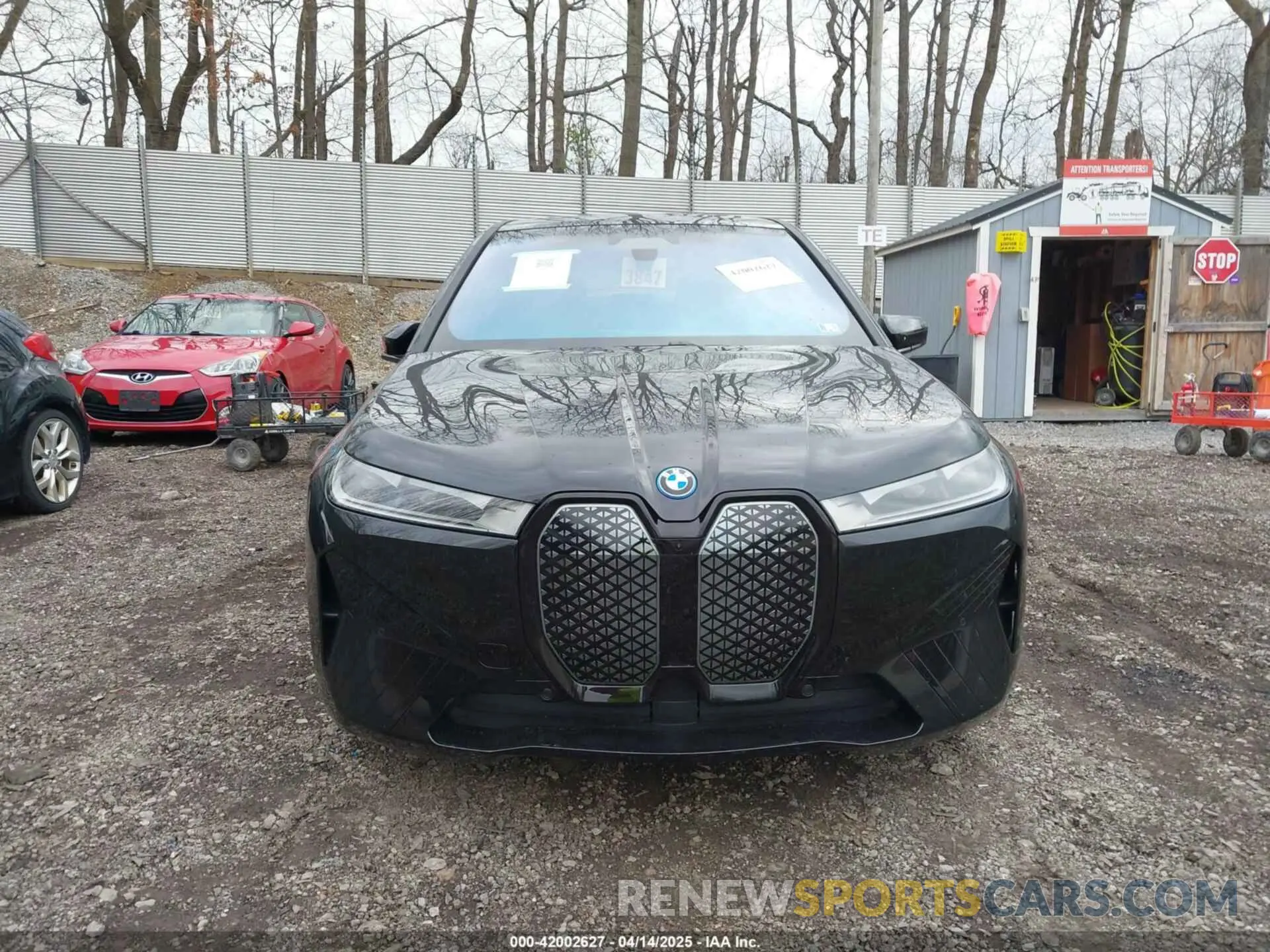 13 Фотография поврежденного автомобиля WB523CF00SCT84335 BMW IX 2025