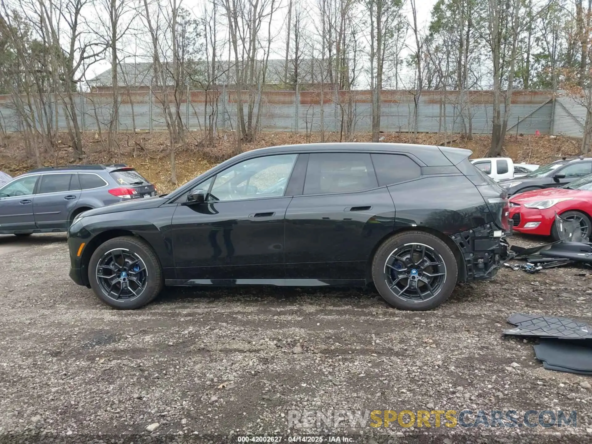 15 Фотография поврежденного автомобиля WB523CF00SCT84335 BMW IX 2025