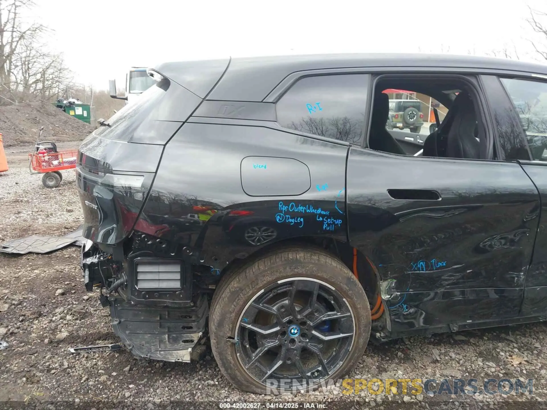 20 Фотография поврежденного автомобиля WB523CF00SCT84335 BMW IX 2025