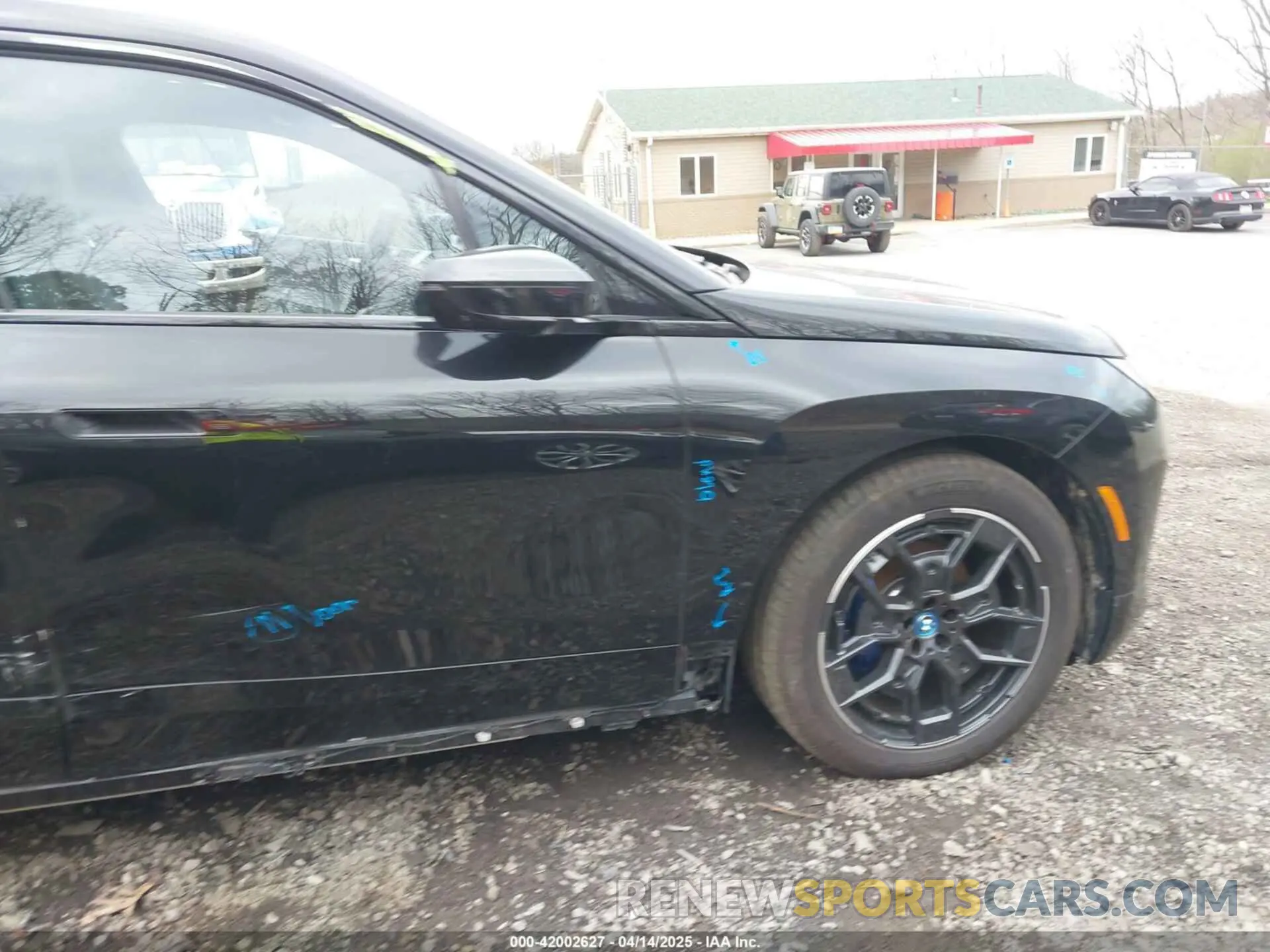21 Фотография поврежденного автомобиля WB523CF00SCT84335 BMW IX 2025