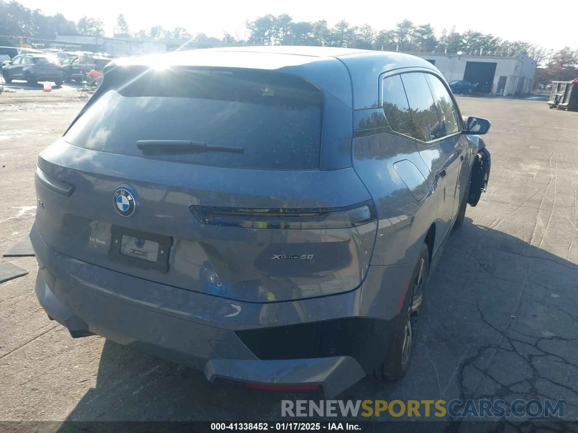 4 Фотография поврежденного автомобиля WB523CF01SCT10311 BMW IX 2025