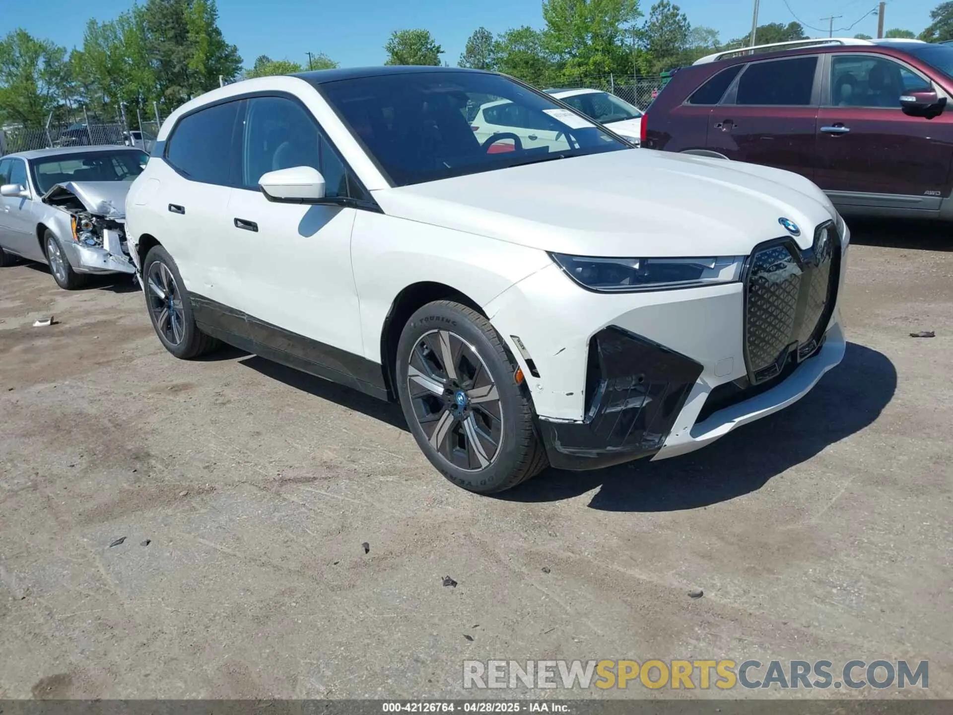 1 Фотография поврежденного автомобиля WB523CF07SCT03234 BMW IX 2025