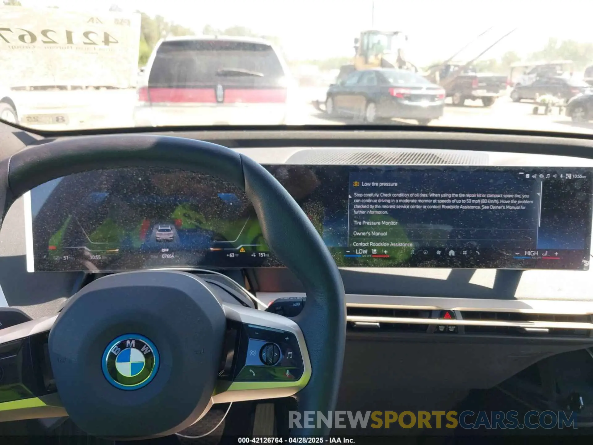 18 Фотография поврежденного автомобиля WB523CF07SCT03234 BMW IX 2025