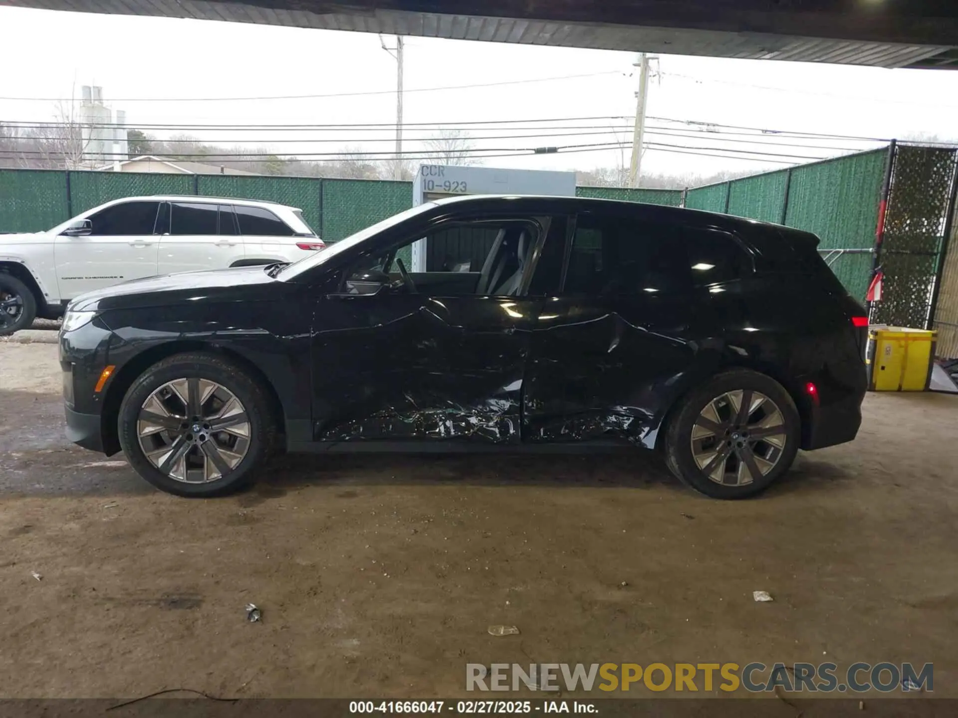 15 Photograph of a damaged car WB523CF08SCS59616 BMW IX 2025