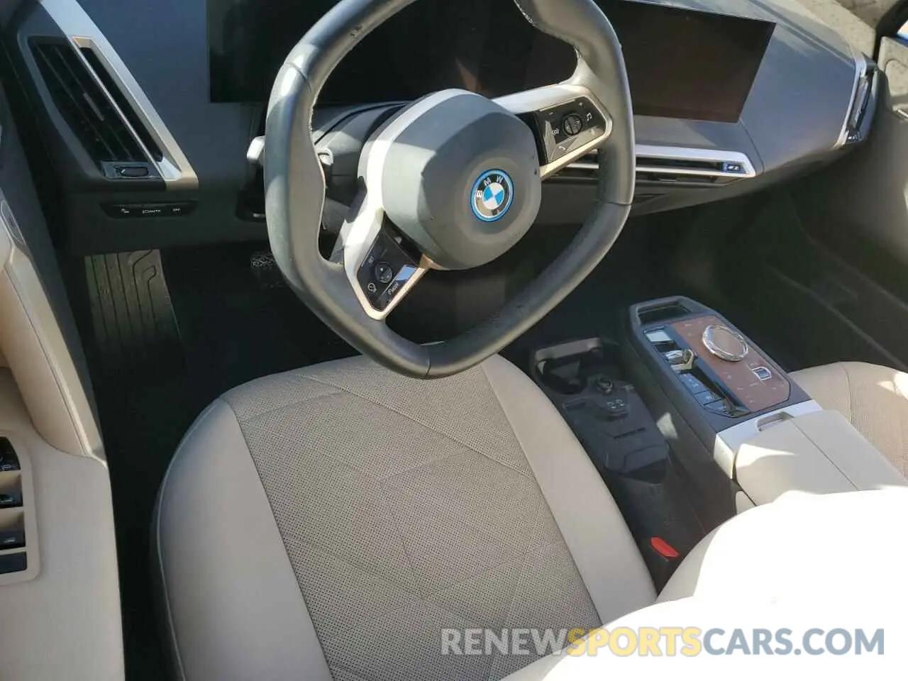 8 Photograph of a damaged car WB523CF08NCK62679 BMW IX XDRIVE5 2022