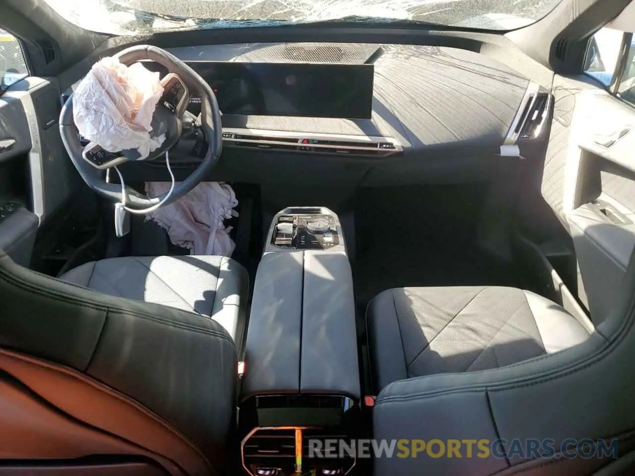 8 Фотография поврежденного автомобиля WB523CF06RCR60973 BMW IX XDRIVE5 2024