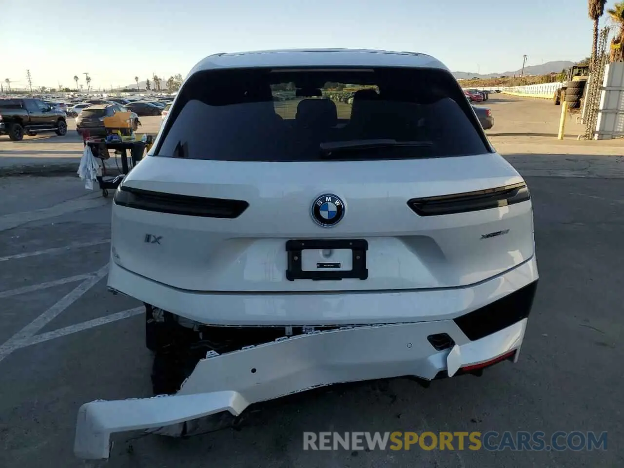 6 Фотография поврежденного автомобиля WB523CF08RCR05974 BMW IX XDRIVE5 2024