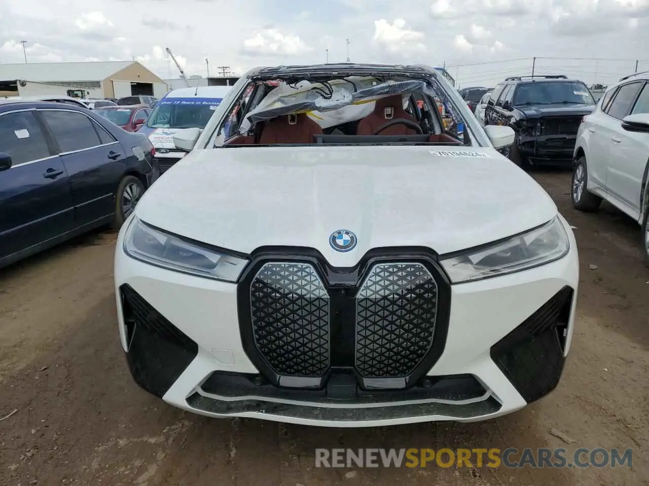 5 Photograph of a damaged car WB523CF0XRCP97633 BMW IX XDRIVE5 2024