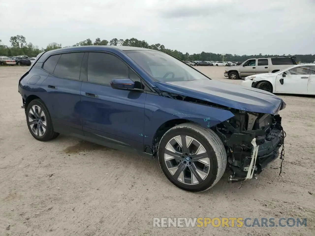 4 Photograph of a damaged car WB523CF00SCT24961 BMW IX XDRIVE5 2025