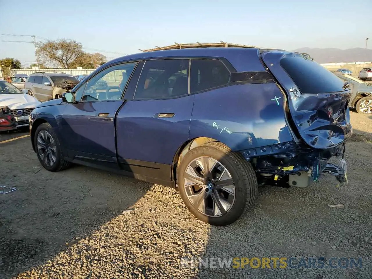 2 Фотография поврежденного автомобиля WB523CF01SCT04234 BMW IX XDRIVE5 2025