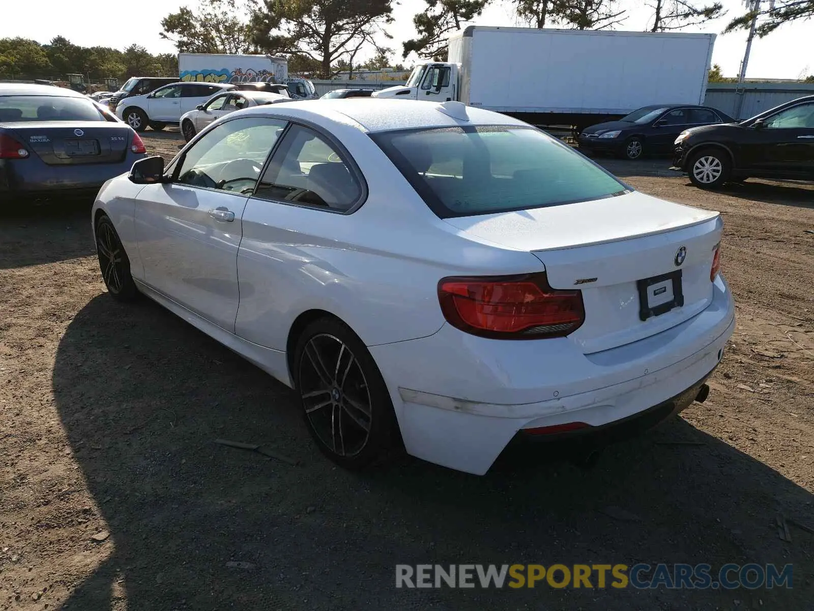 3 Photograph of a damaged car WBA2J7C51K7D16586 BMW M2 2019