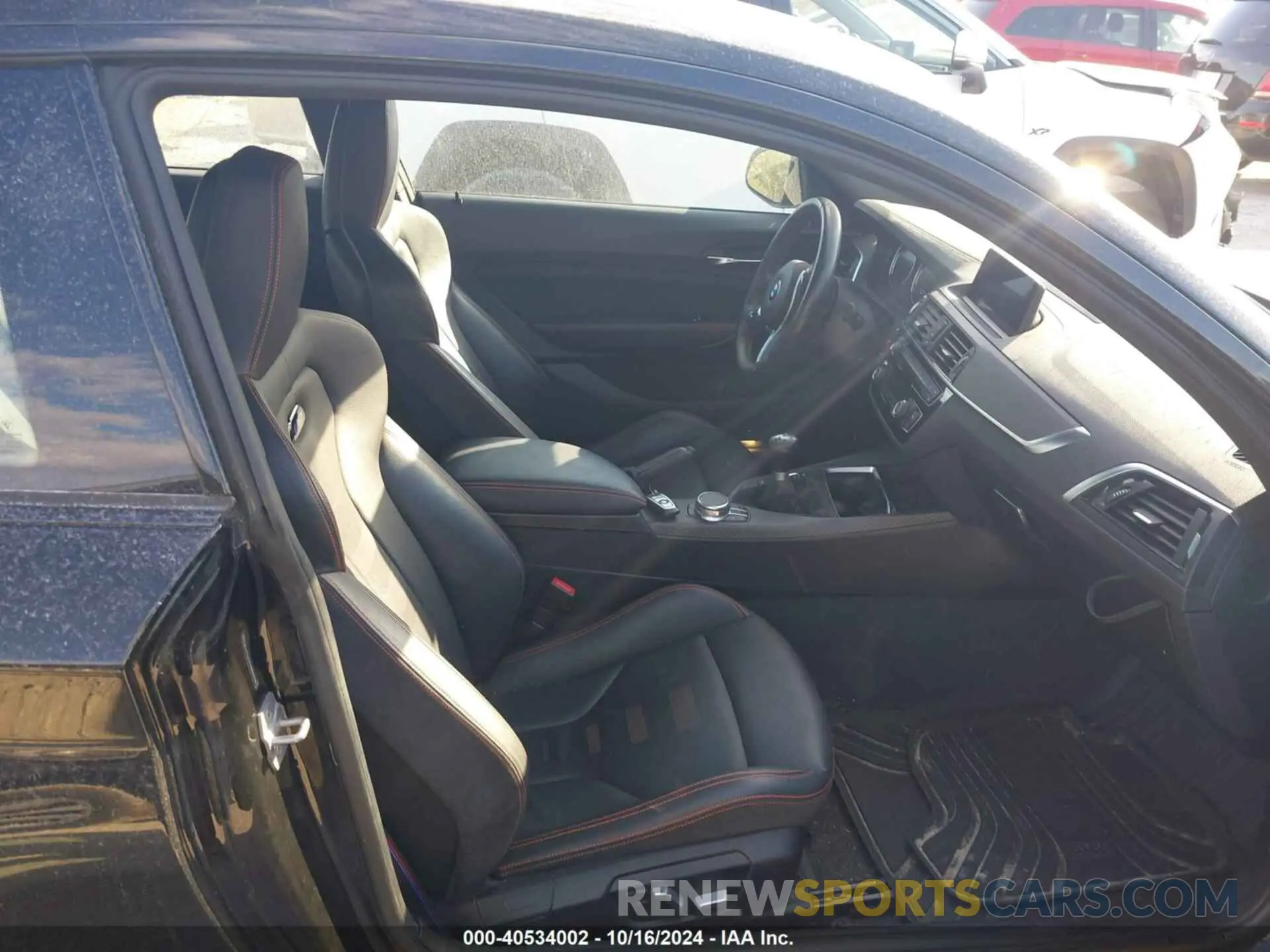 5 Photograph of a damaged car WBS2U7C57KVB09358 BMW M2 2019