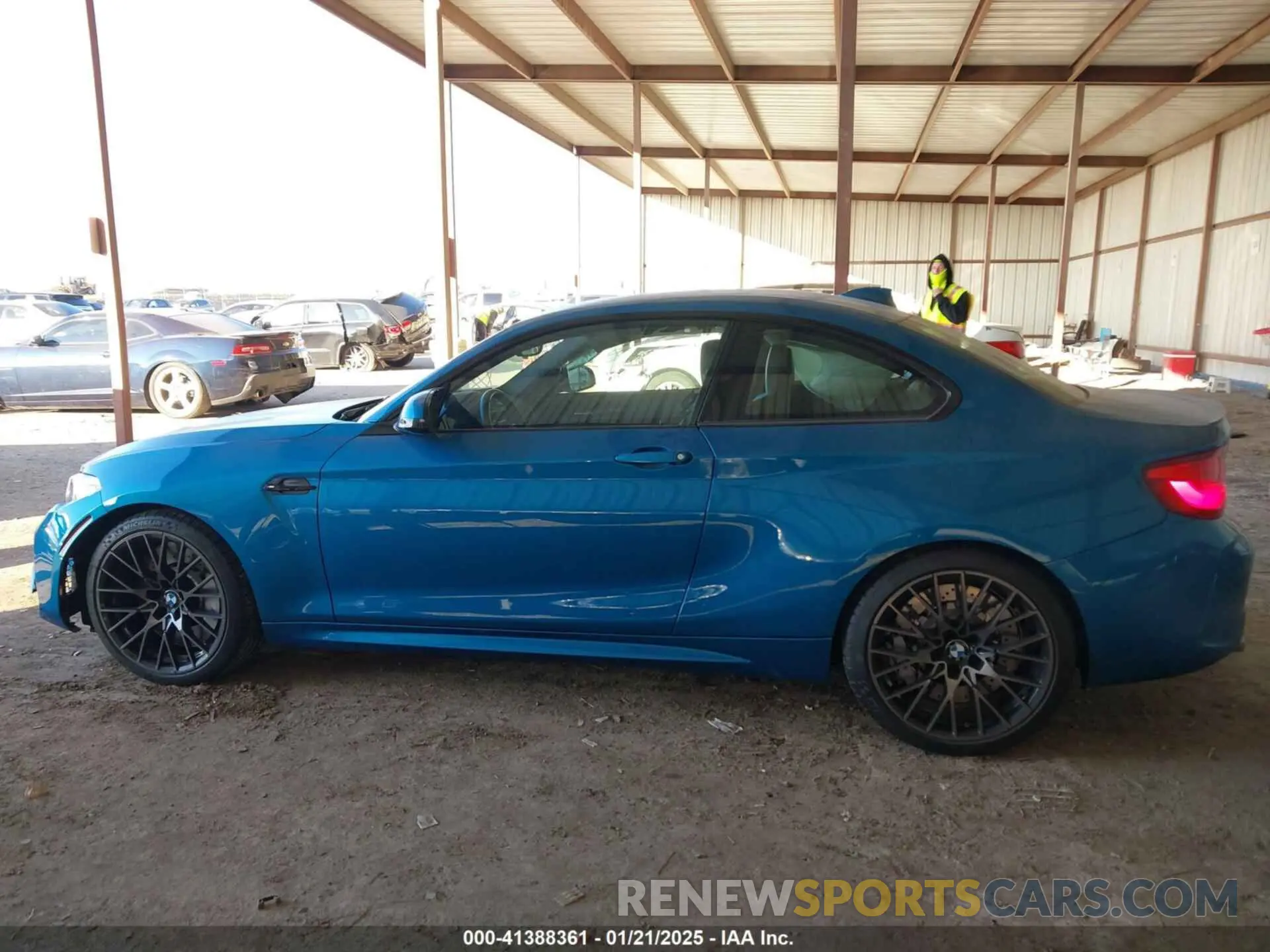 14 Photograph of a damaged car WBS2U7C58KVJ07650 BMW M2 2019