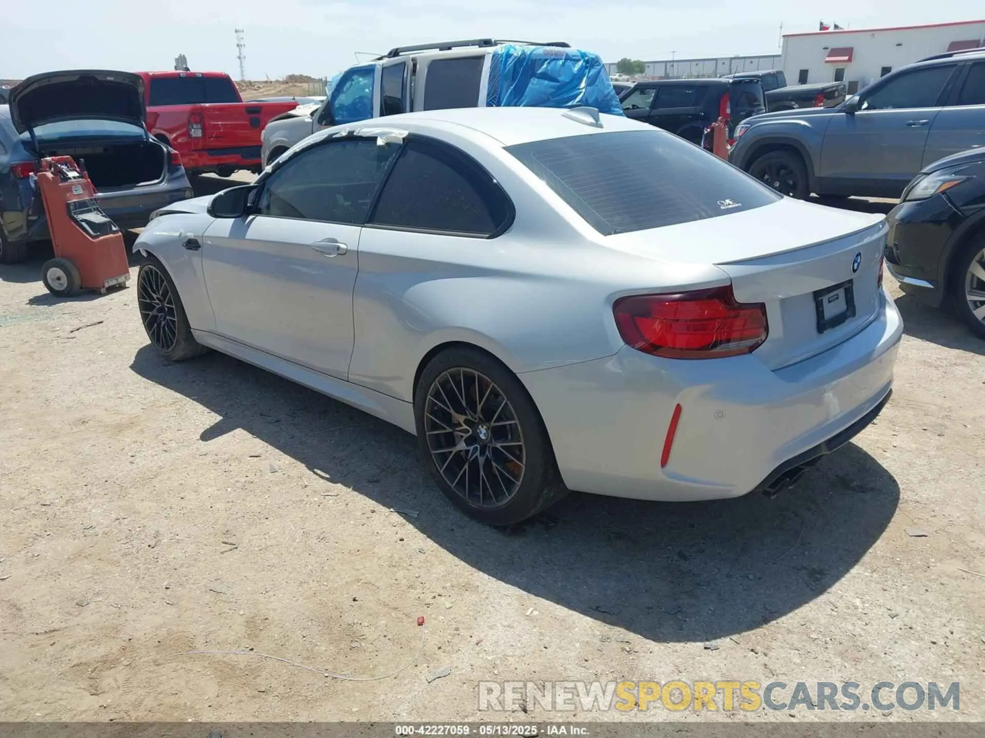 3 Фотография поврежденного автомобиля WBS2U7C02L7D97896 BMW M2 2020