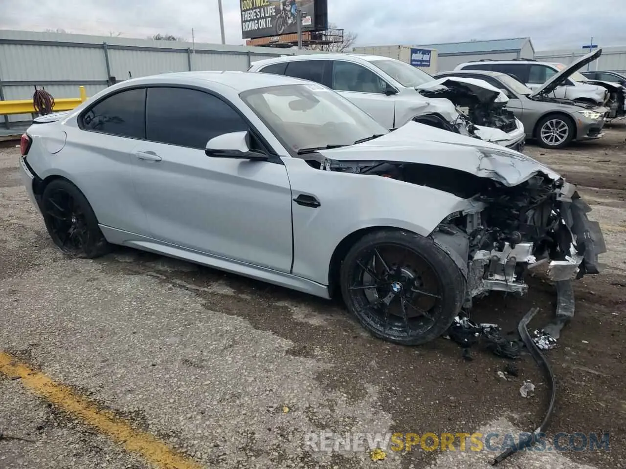 4 Photograph of a damaged car WBS2U7C06M7H84484 BMW M2 2021