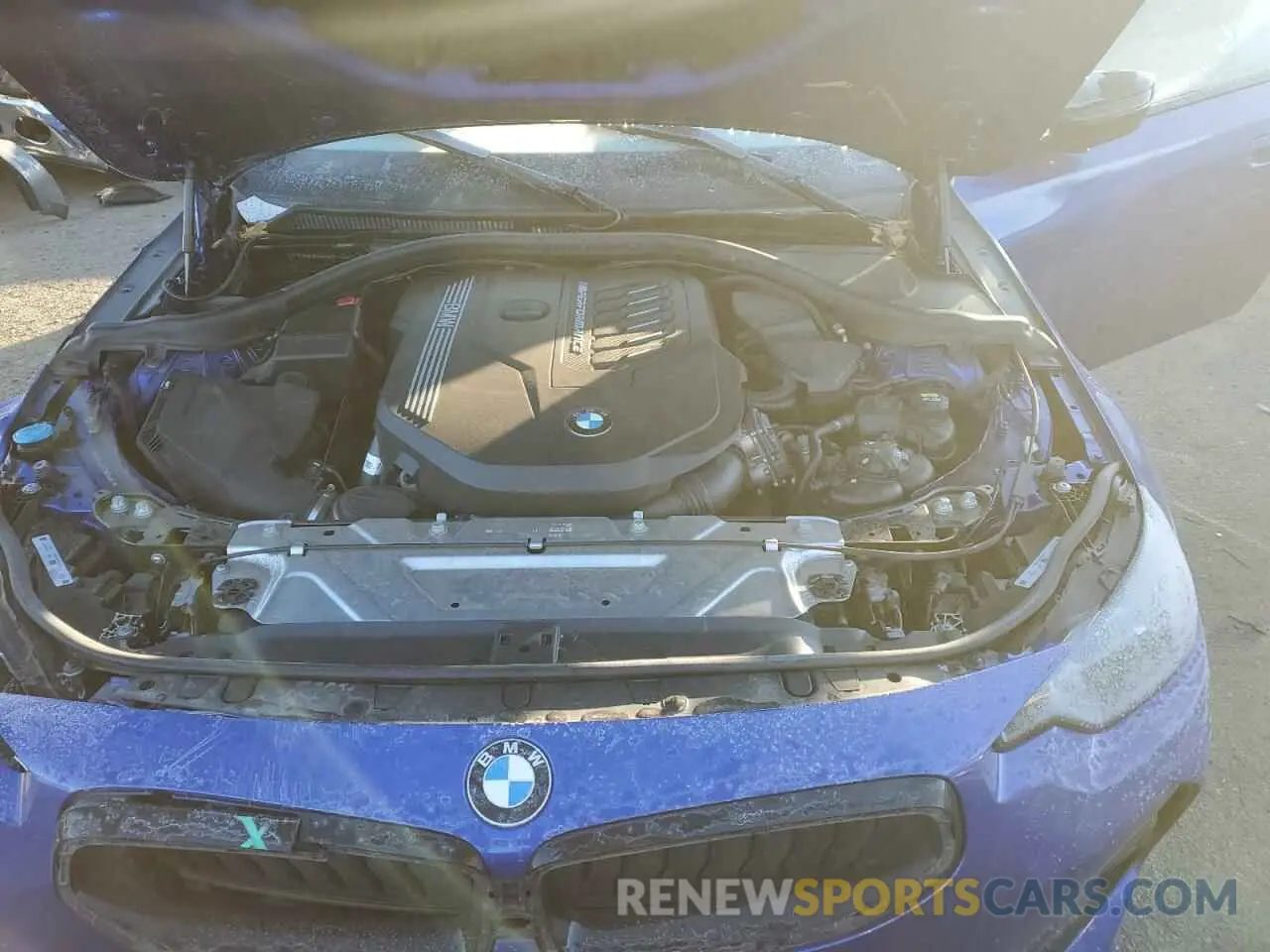 11 Photograph of a damaged car 3MW53CM07N8C64965 BMW M2 2022