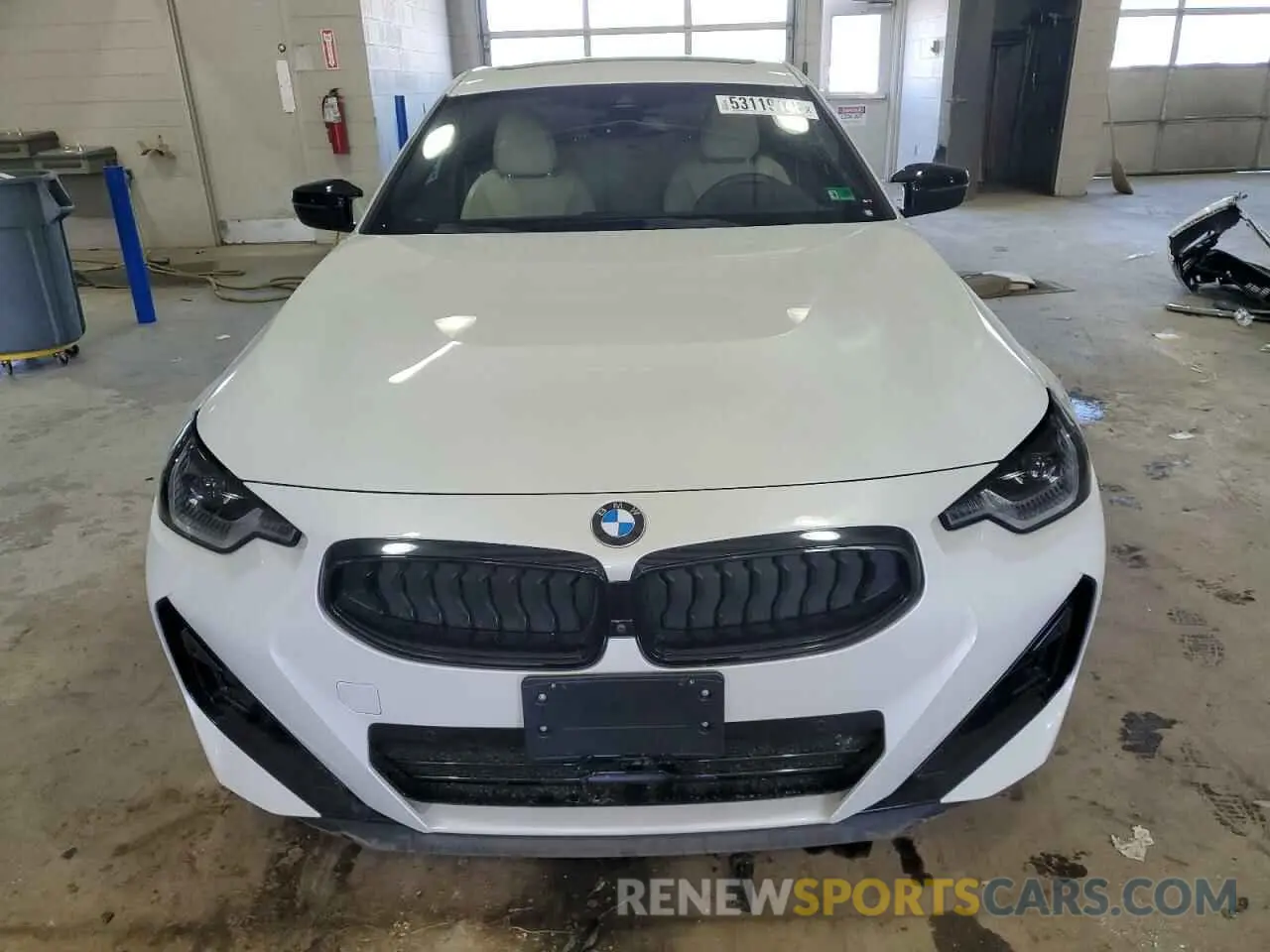 5 Photograph of a damaged car 3MW53CM08N8C55028 BMW M2 2022