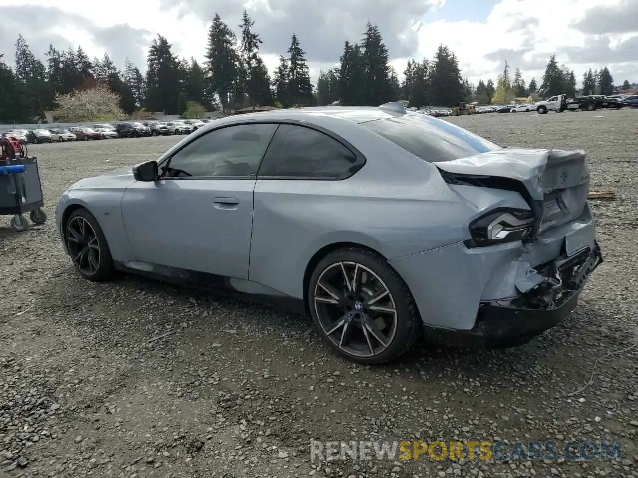 2 Photograph of a damaged car 3MW53CM09N8C33507 BMW M2 2022