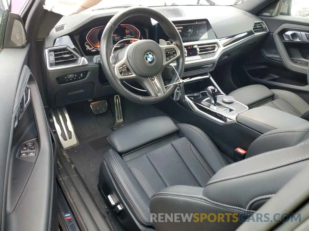 8 Photograph of a damaged car 3MW53CM09N8C49139 BMW M2 2022