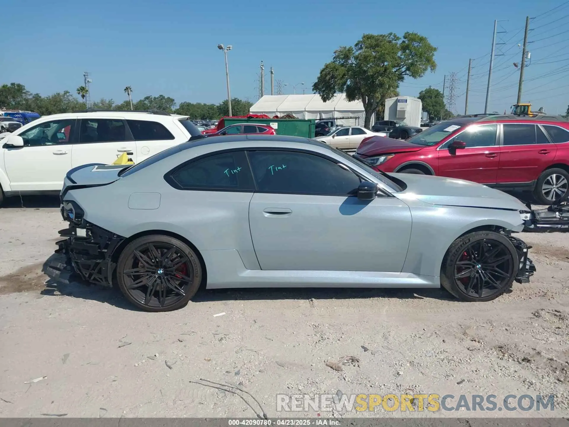 14 Photograph of a damaged car 3MF13DM08R8E17041 BMW M2 2024