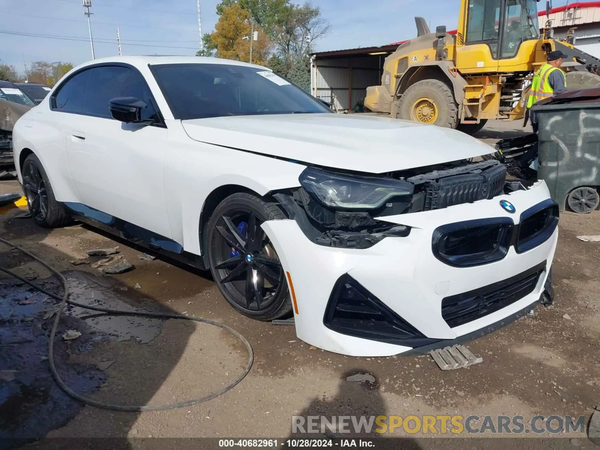 1 Photograph of a damaged car 3MW53CM04N8C36749 BMW M240 2022