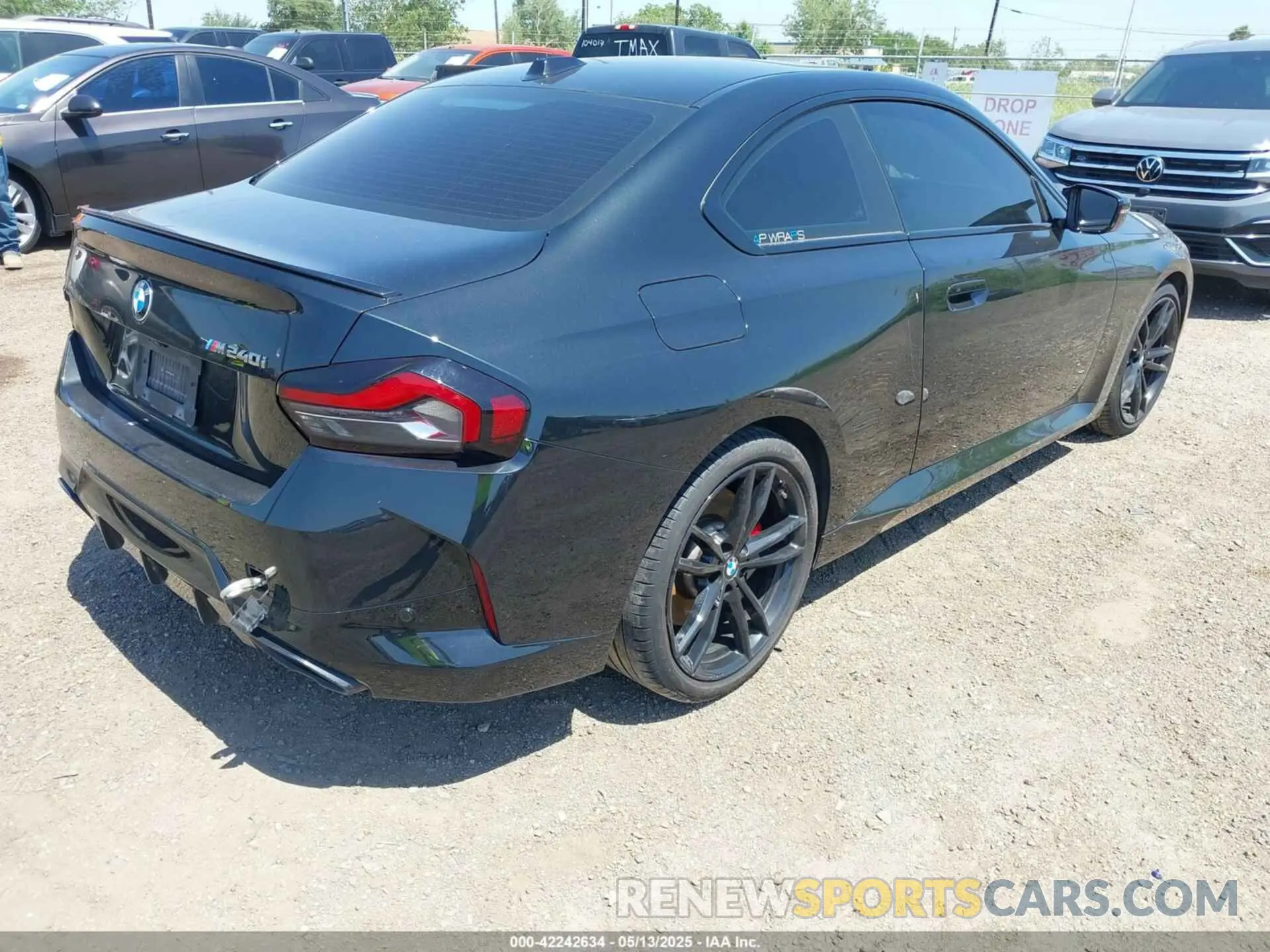 4 Photograph of a damaged car 3MW43CM00P8D74464 BMW M240 2023