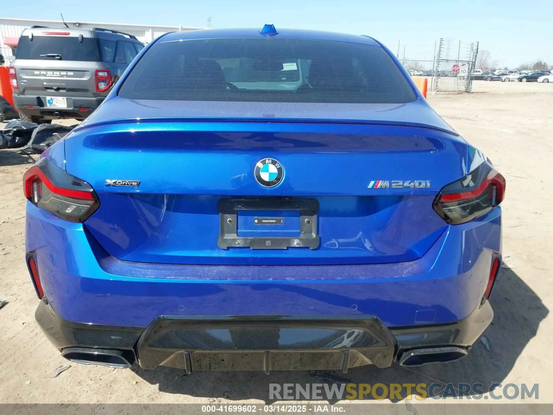 16 Photograph of a damaged car 3MW53CM07R8E05569 BMW M240 2024