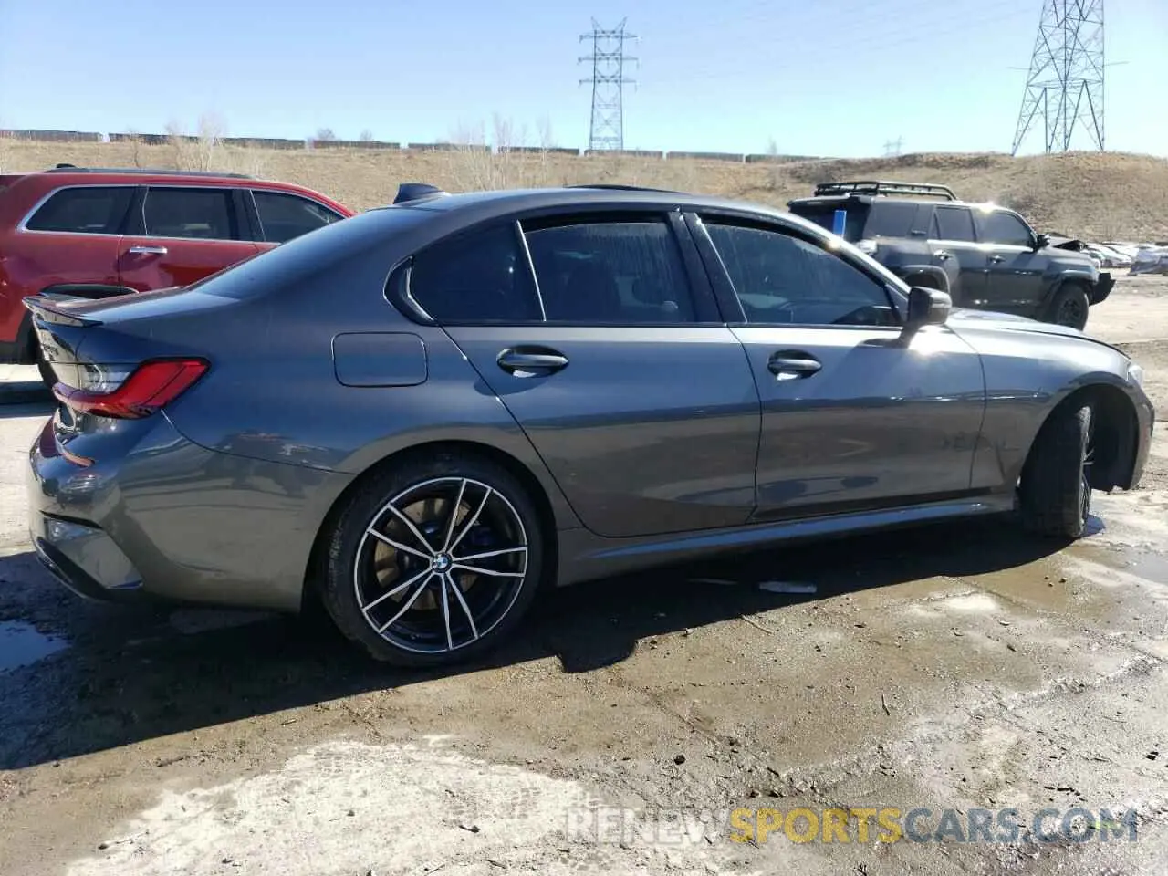 3 Photograph of a damaged car 3MW5U9J02M8B55154 BMW M3 2021