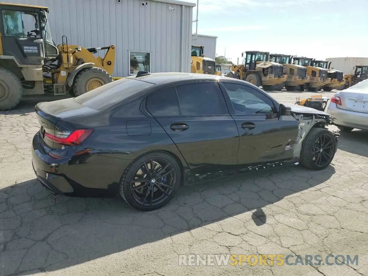3 Photograph of a damaged car 3MW5U7J02N8C63909 BMW M3 2022