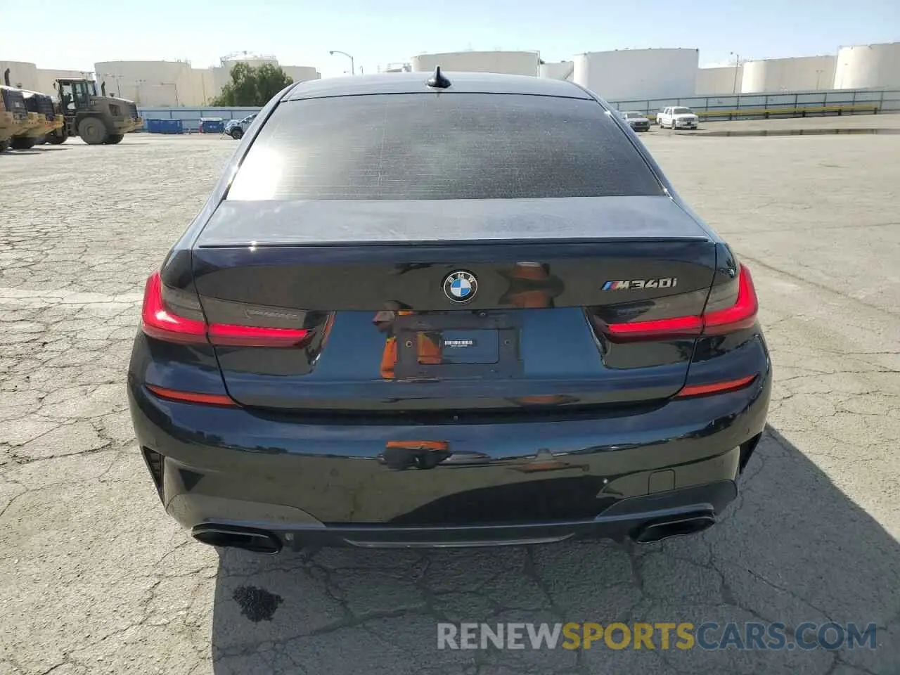 6 Photograph of a damaged car 3MW5U7J02N8C63909 BMW M3 2022