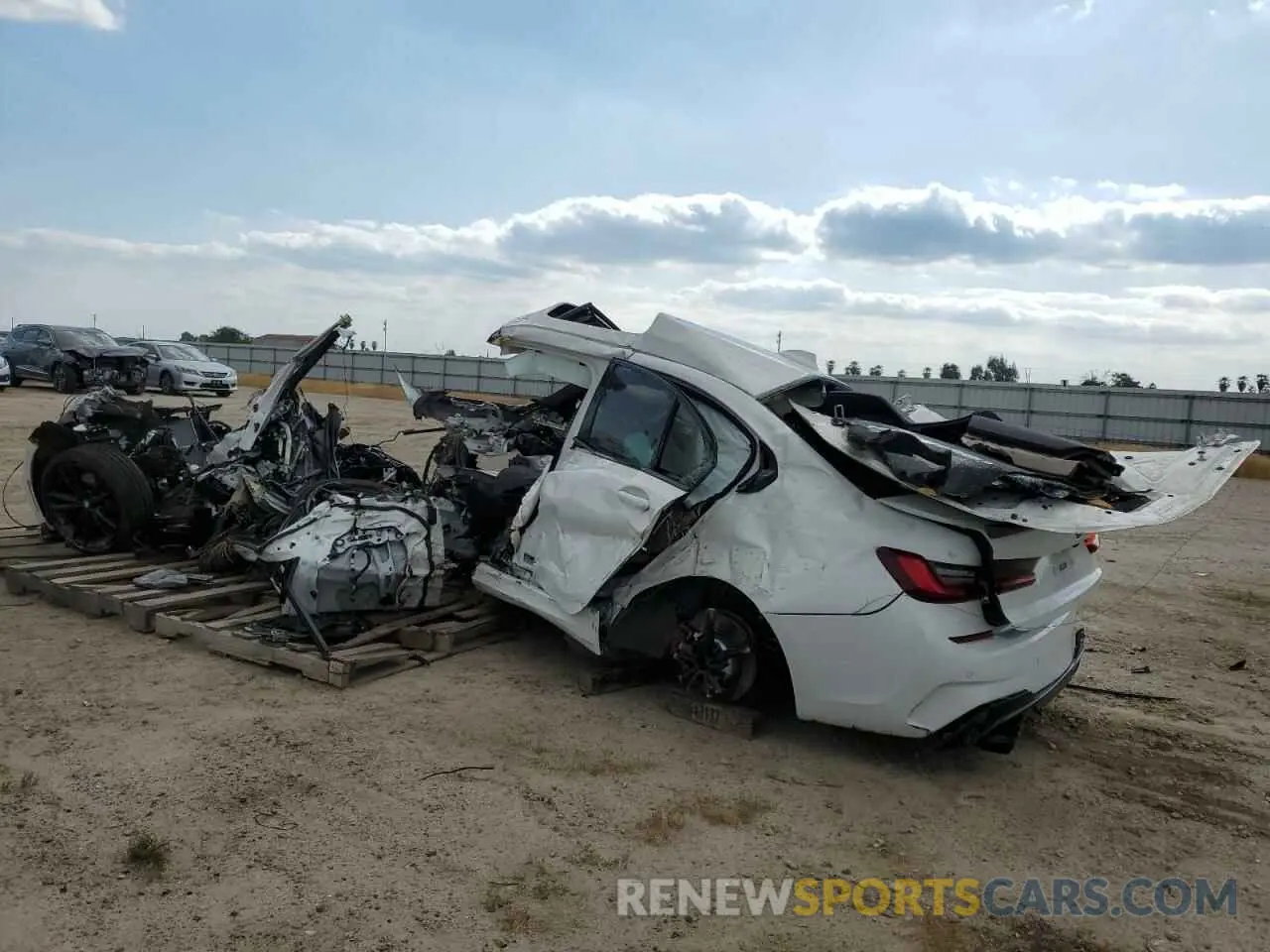 2 Фотография поврежденного автомобиля 3MW5U7J03N8C34225 BMW M3 2022