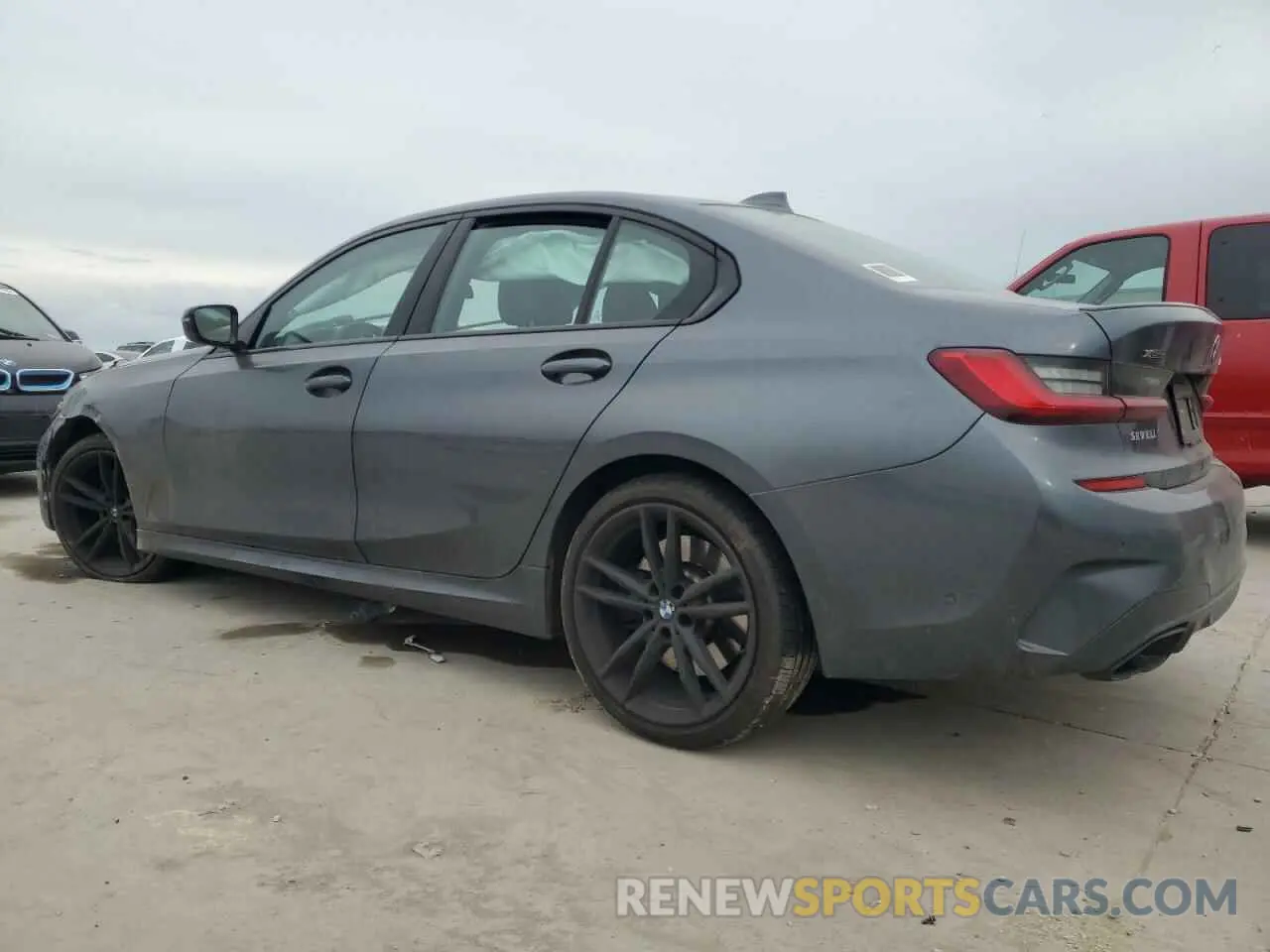 2 Photograph of a damaged car 3MW5U9J07N8C42470 BMW M3 2022