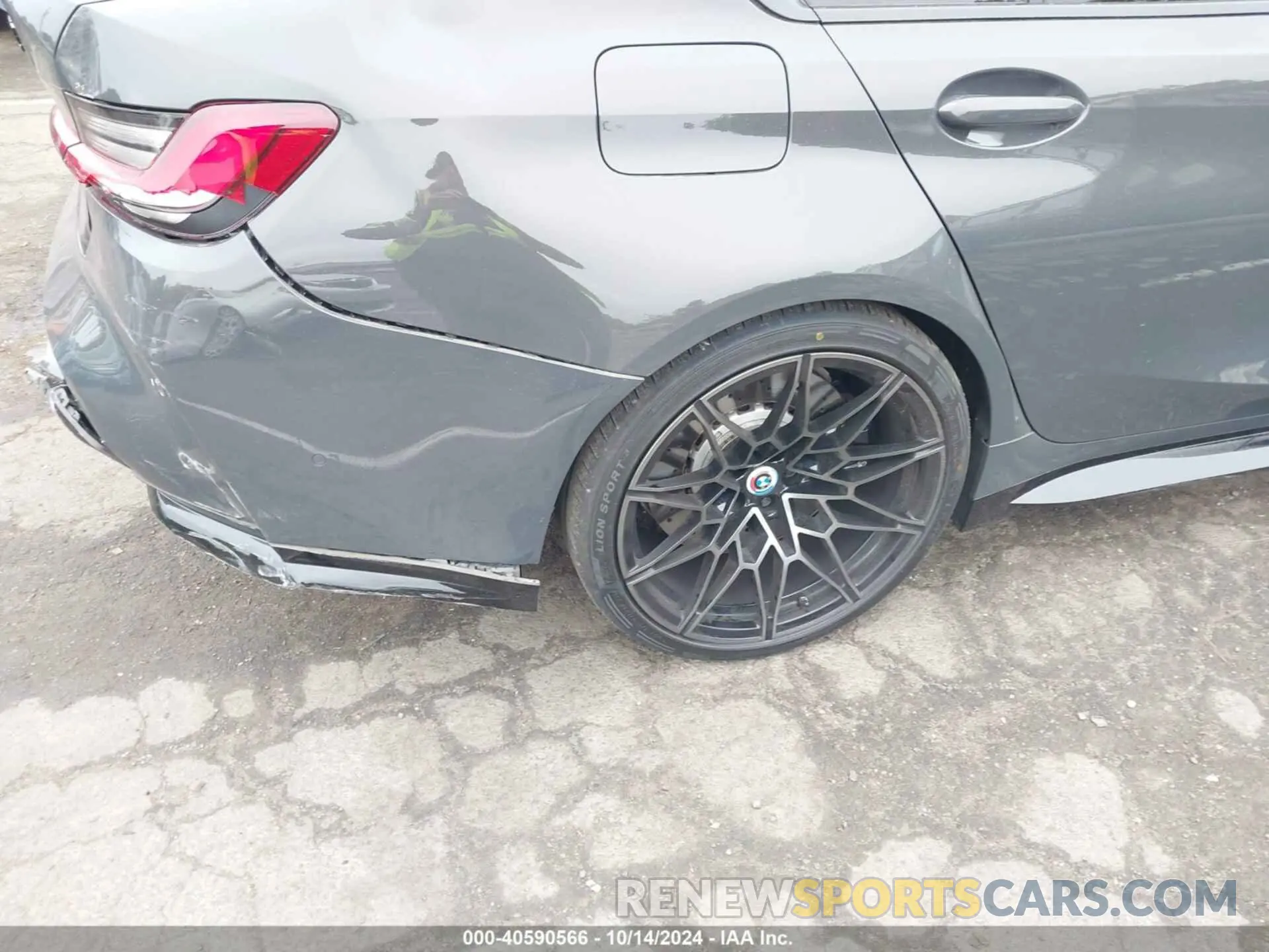 17 Photograph of a damaged car WBS43AY0XPFN63379 BMW M3 2023