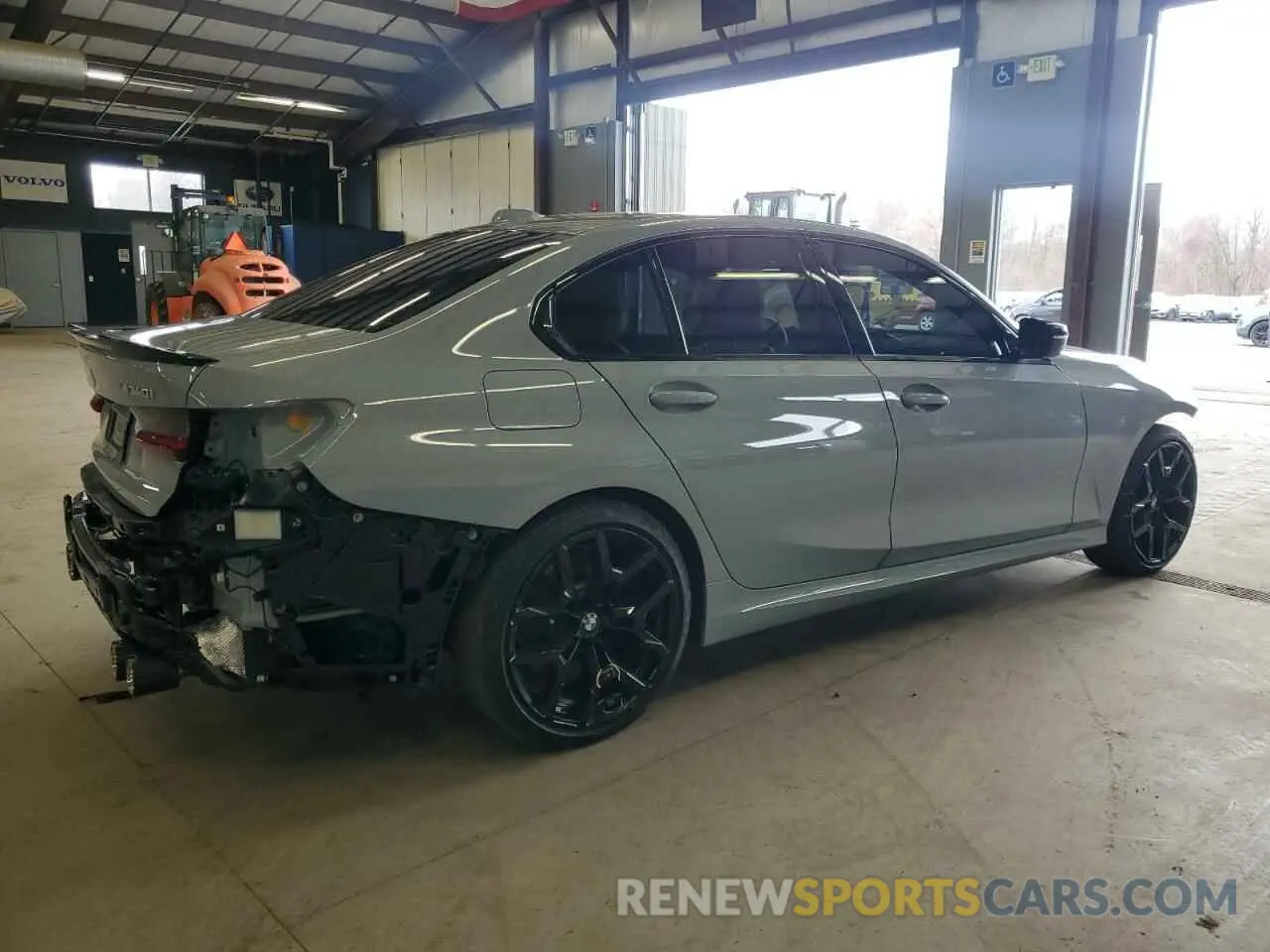 3 Photograph of a damaged car 3MW69FT03S8E94648 BMW M3 2025