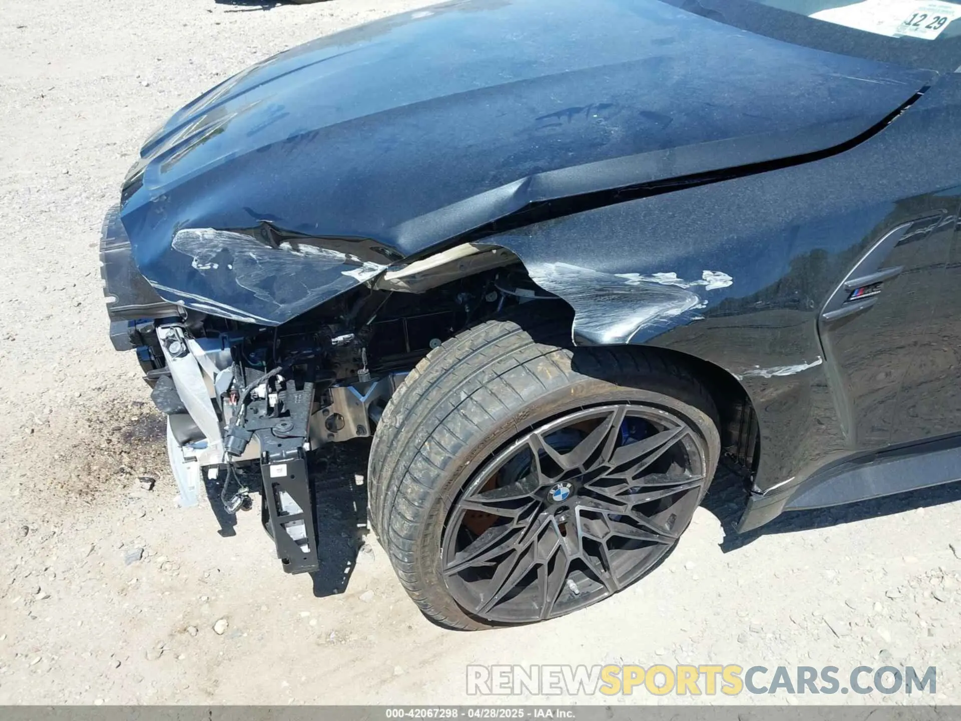18 Photograph of a damaged car WBS33HJ05SFU14546 BMW M3 2025
