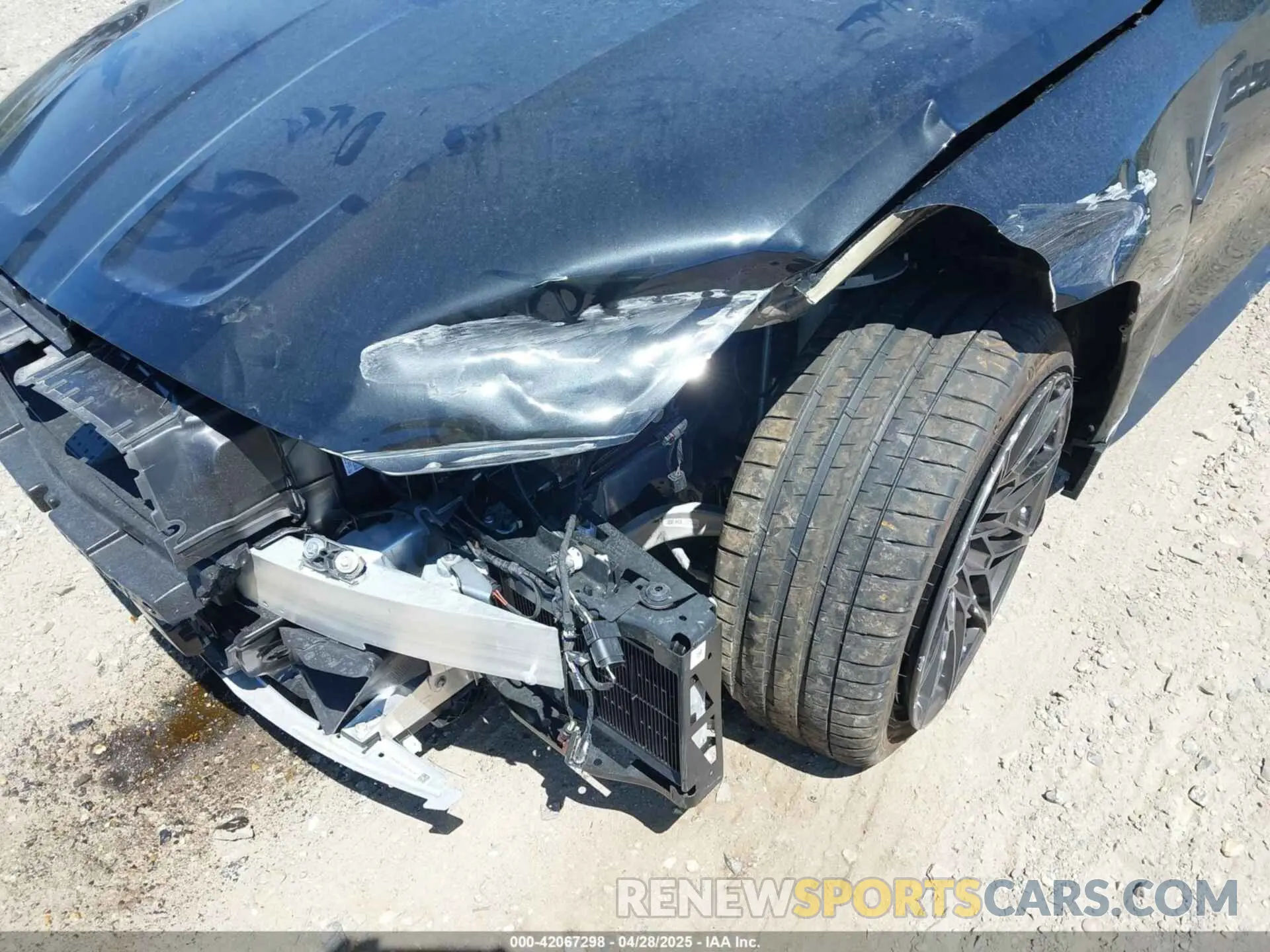 19 Photograph of a damaged car WBS33HJ05SFU14546 BMW M3 2025
