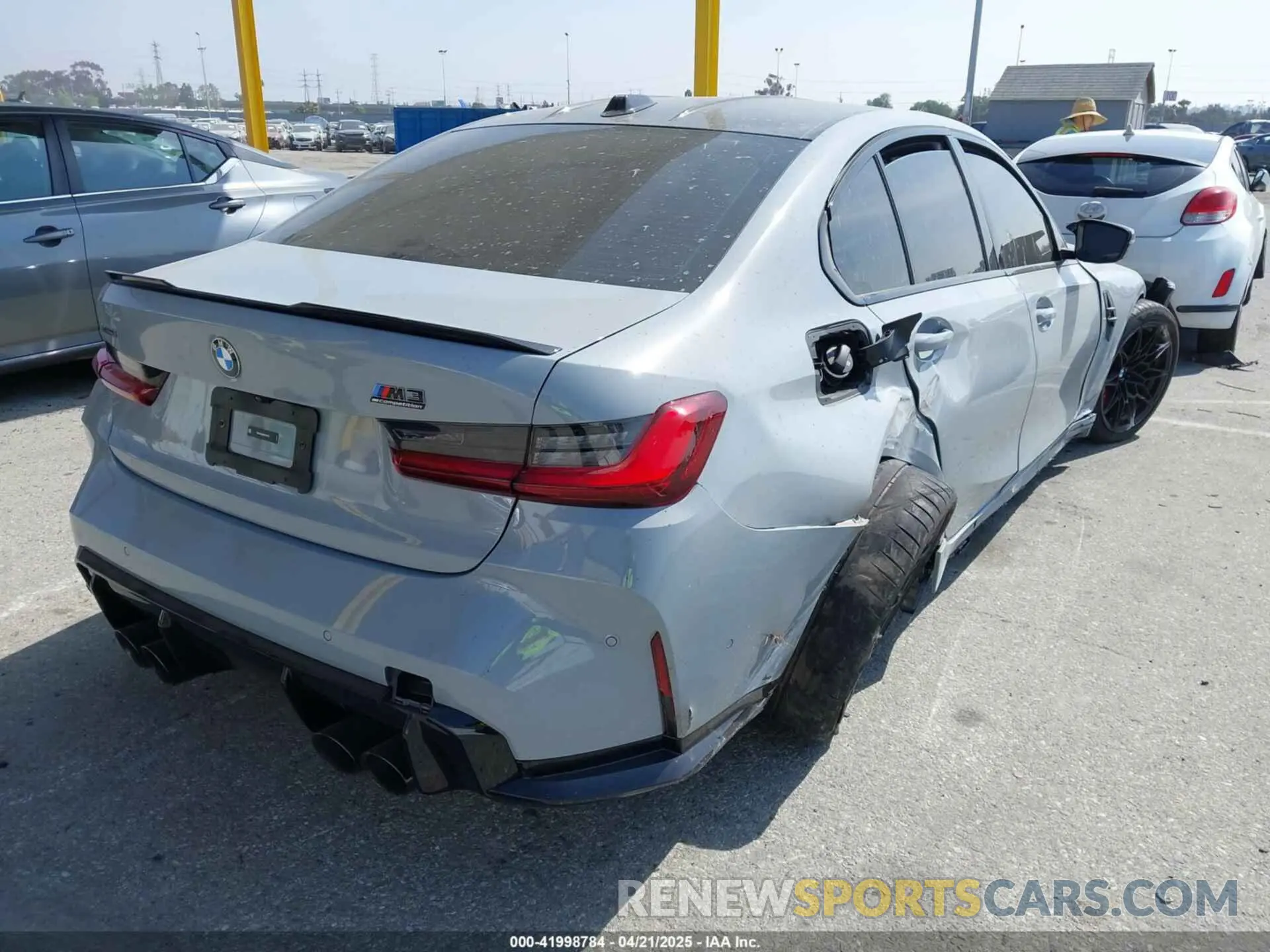 4 Photograph of a damaged car WBS33HJ09SFU20723 BMW M3 2025