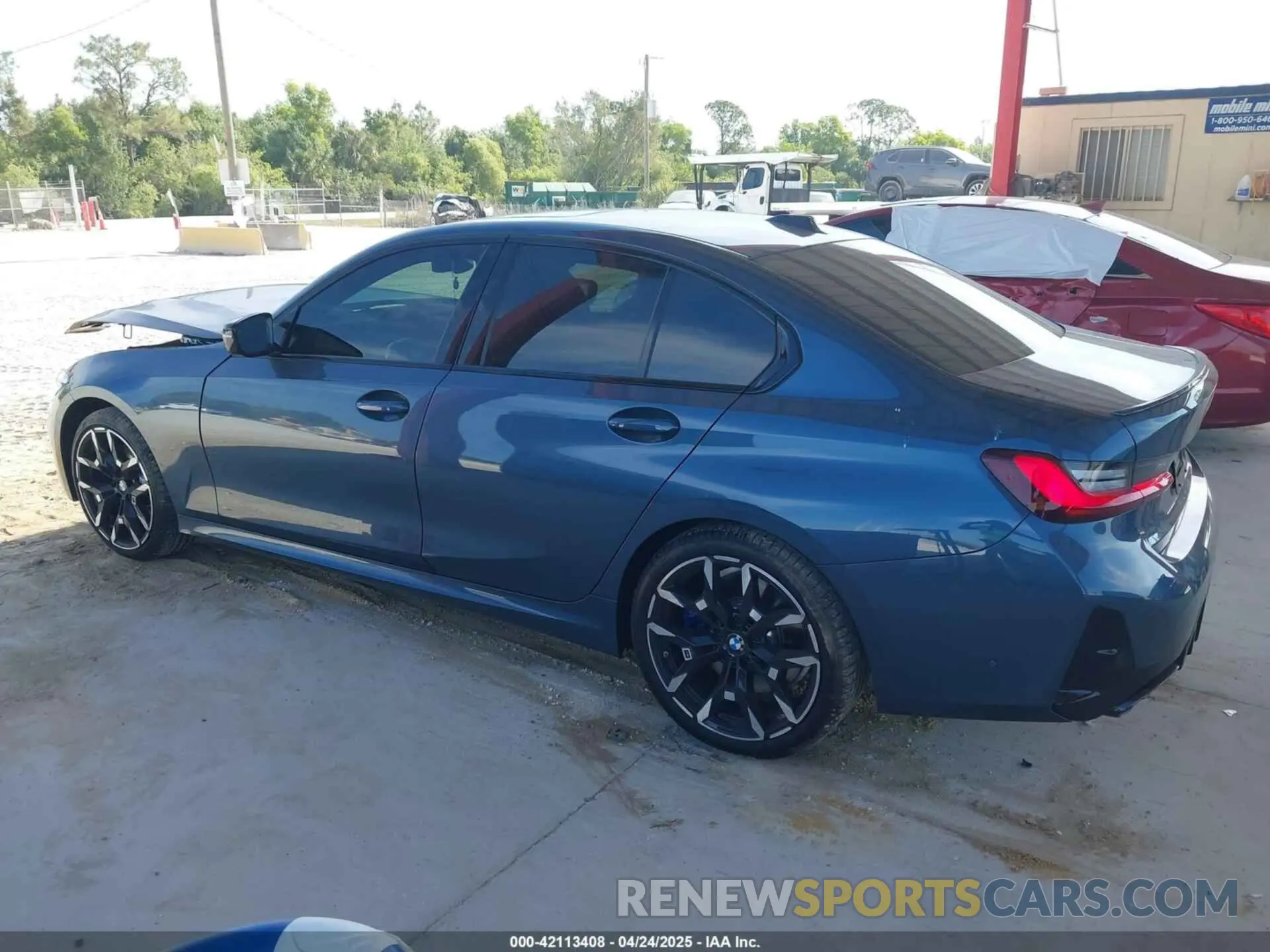 15 Photograph of a damaged car 3MW59FT05S8F47278 BMW M340I 2025