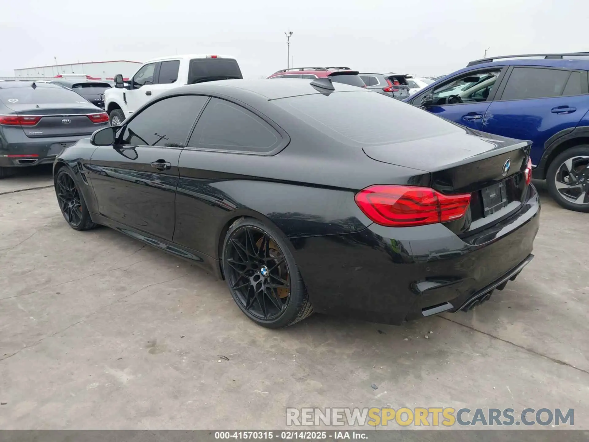 3 Фотография поврежденного автомобиля WBS4Y9C53KAH82910 BMW M4 2019