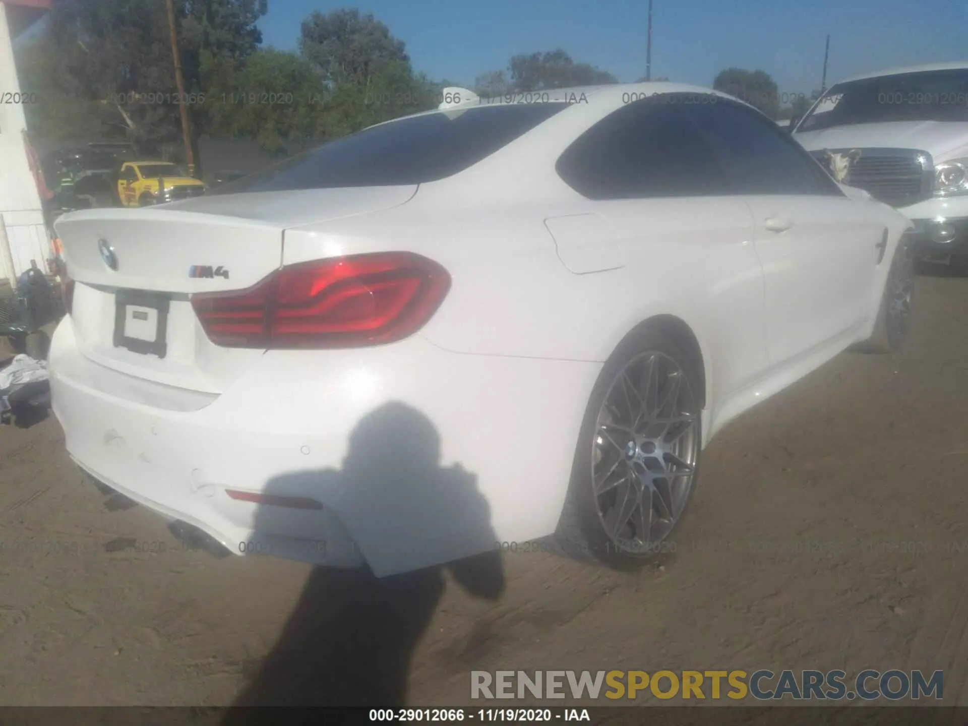 4 Photograph of a damaged car WBS4Y9C58KAG66957 BMW M4 2019