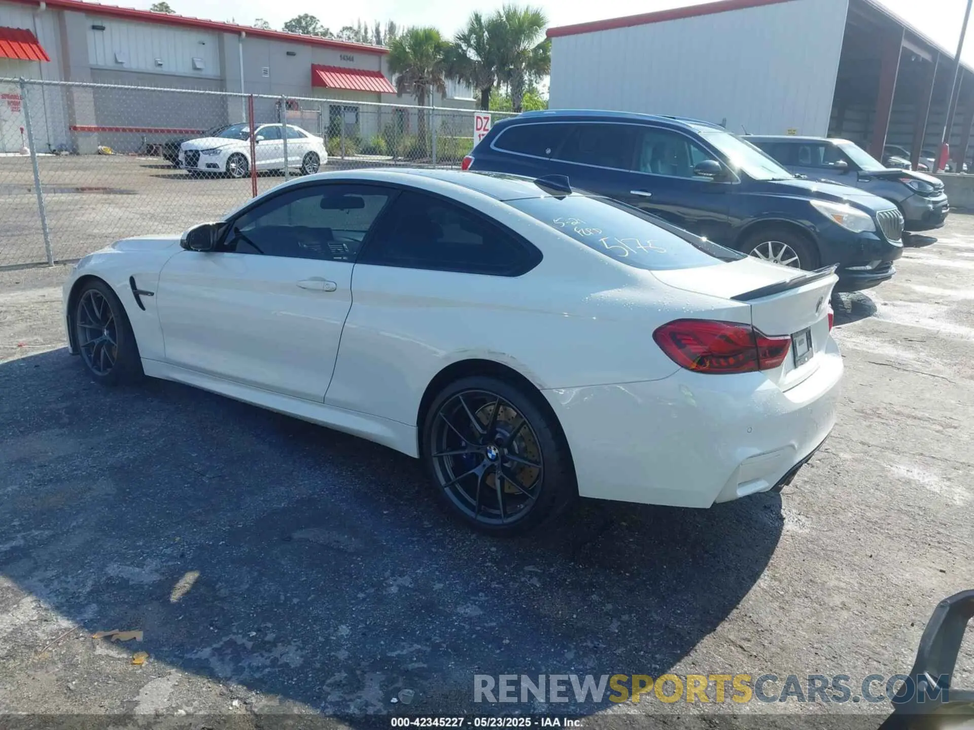 3 Photograph of a damaged car WBS3S7C04LAH85175 BMW M4 2020