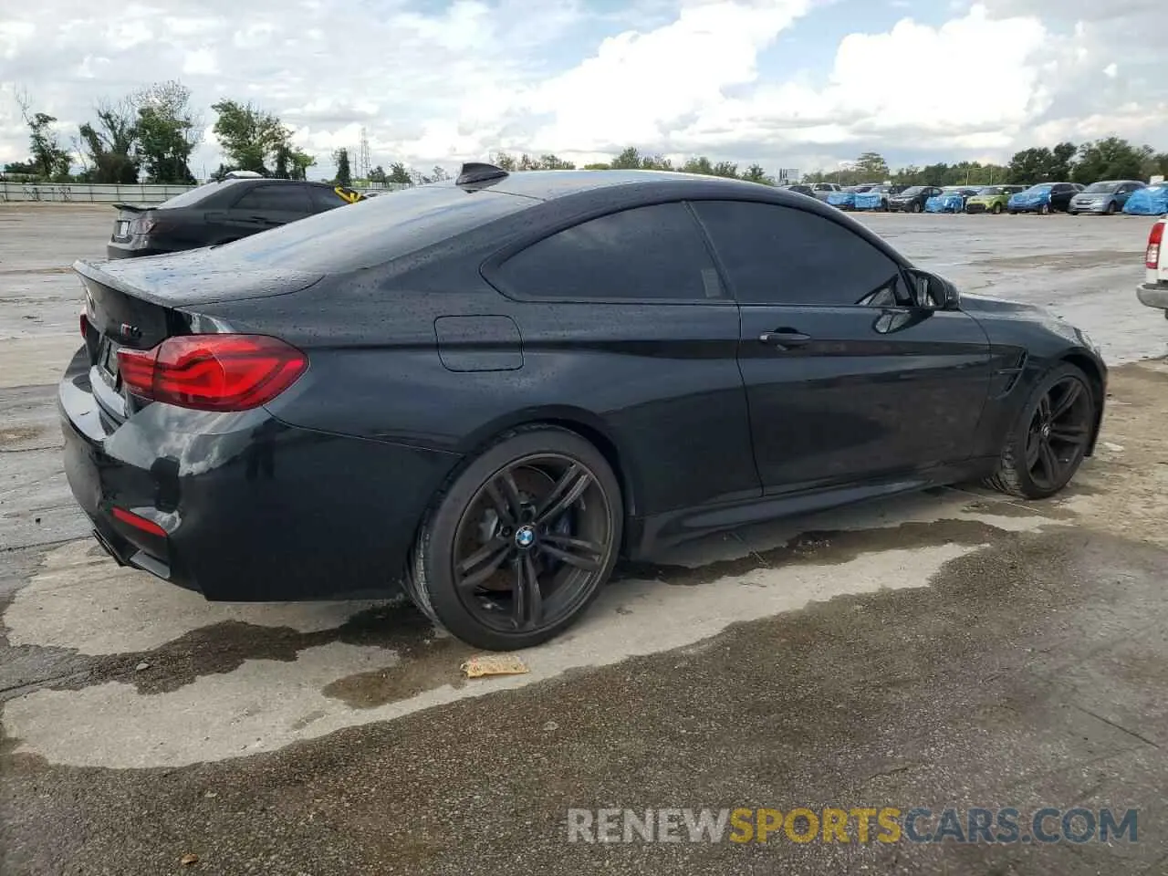 3 Photograph of a damaged car WBS4Y9C02LAH83147 BMW M4 2020