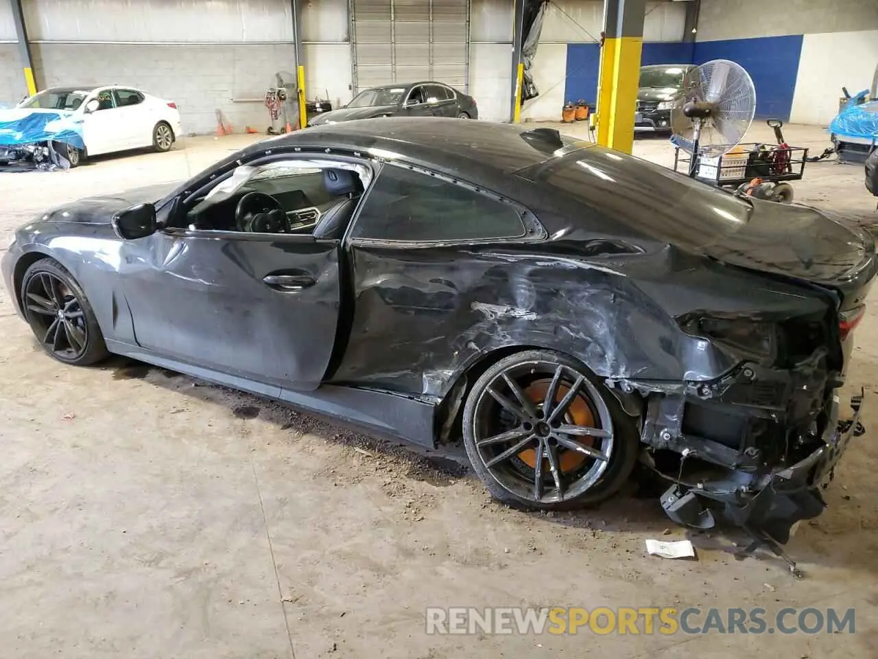 2 Photograph of a damaged car WBA13AR02MCH23714 BMW M4 2021
