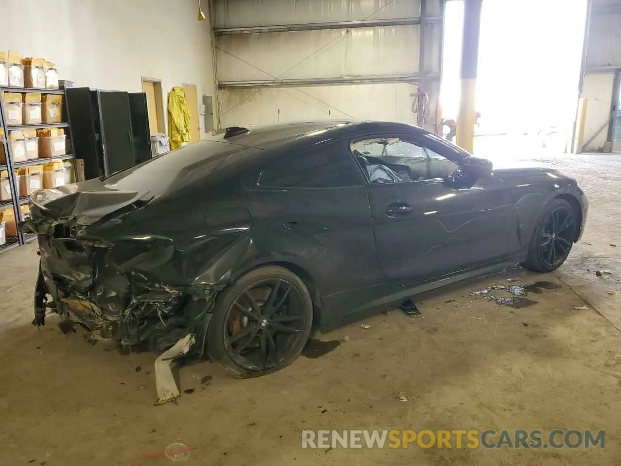 3 Photograph of a damaged car WBA13AR02MCH23714 BMW M4 2021