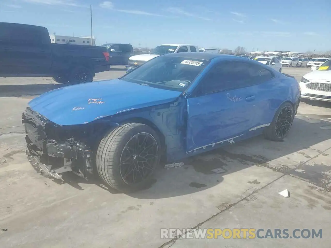 1 Photograph of a damaged car WBS33AZ00MCH06222 BMW M4 2021
