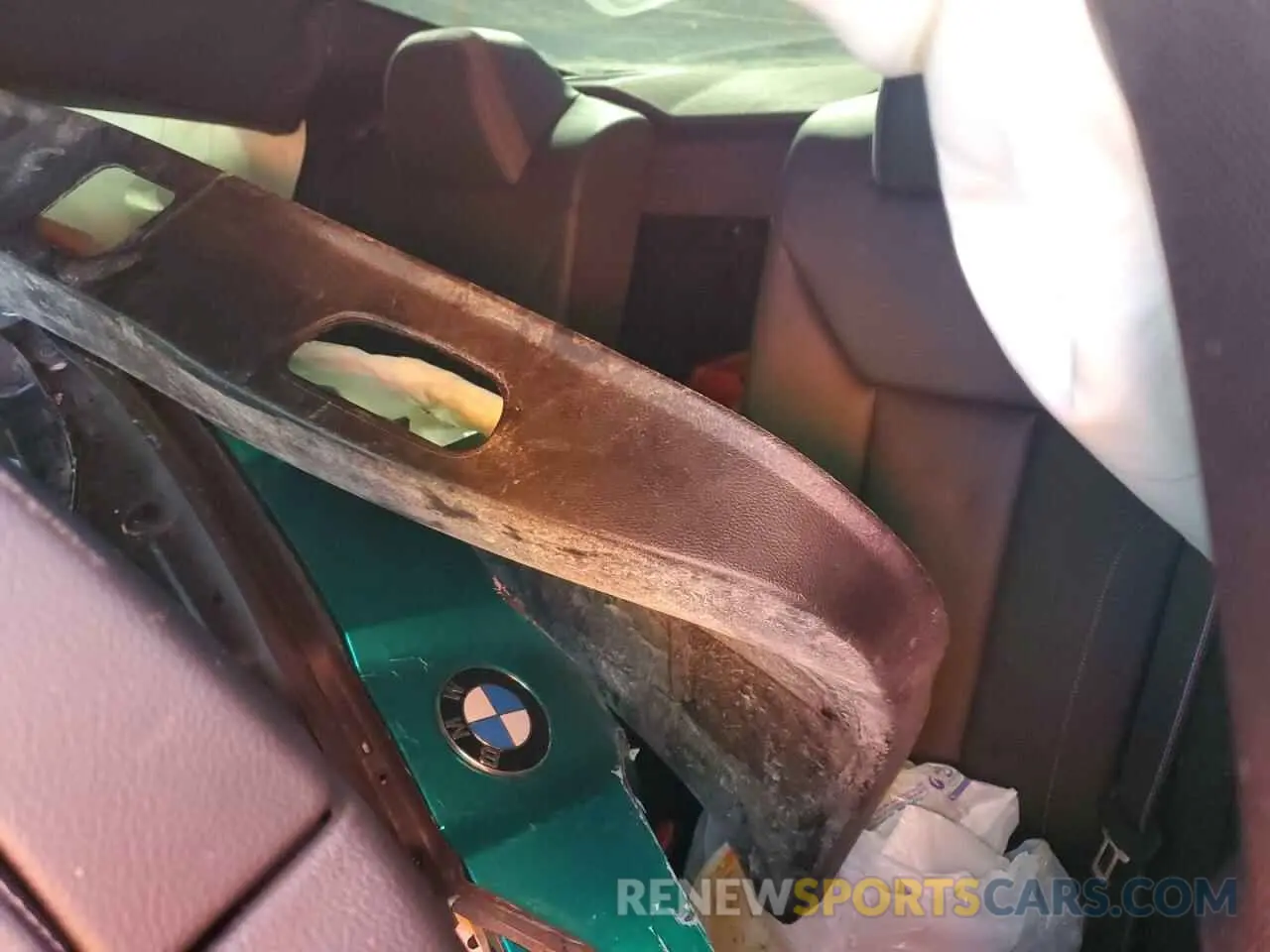10 Photograph of a damaged car WBS33AZ03MCH13035 BMW M4 2021