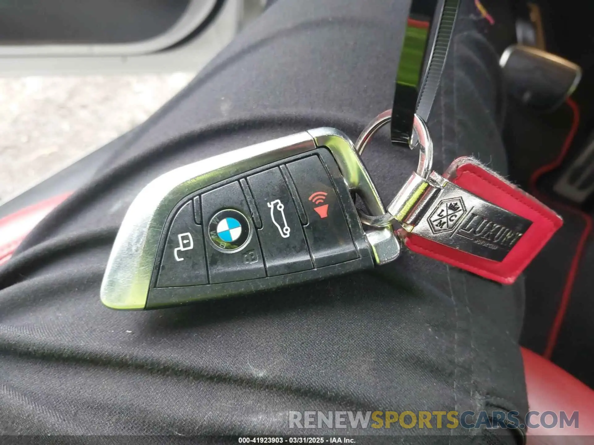 11 Фотография поврежденного автомобиля WBS33AZ01NCK14992 BMW M4 2022
